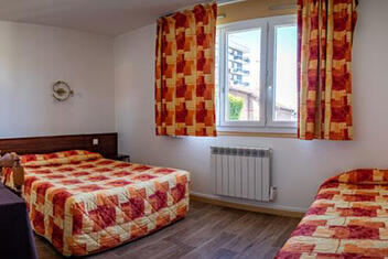 Les chambres triples sont équipées d'un lit double et d'un lit simple